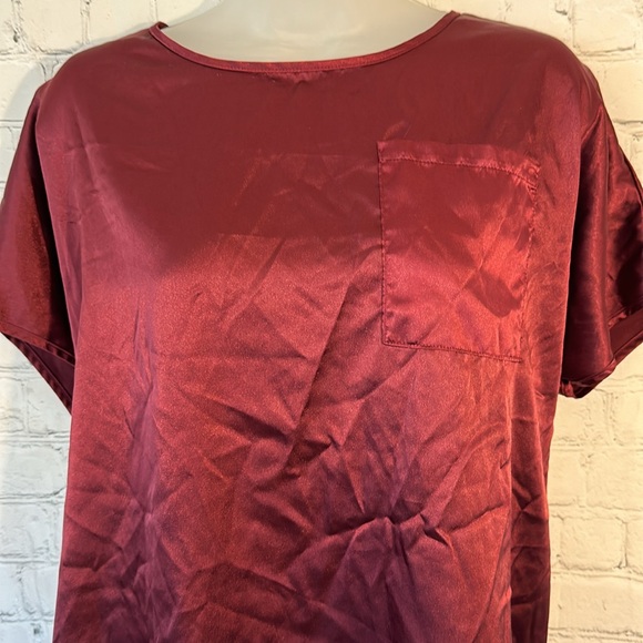 BB Dakota satin feel burgundy blouse - Picture 2 of 7